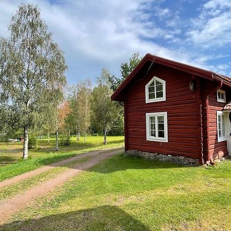 Dalastuga med egen badplats Leksand Bagian luar foto