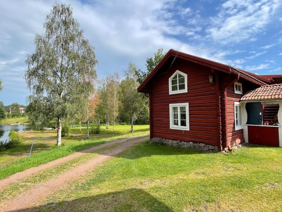 Dalastuga med egen badplats Leksand Bagian luar foto