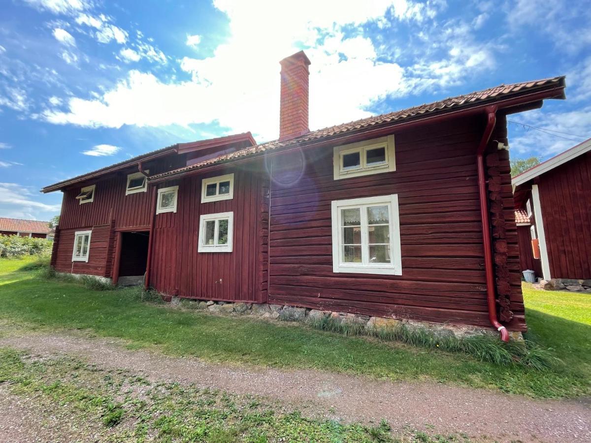 Dalastuga med egen badplats Leksand Bagian luar foto